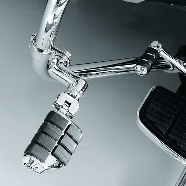 ランページ Kuryakyn® 7993 - Dually ISO™ Offset Highway Pegs (Chrome
