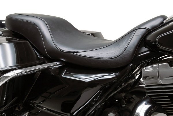 Mustang® - Super Tripper™ One-Piece Seat