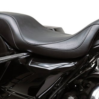 Mustang® - Super Tripper™ One-Piece Seat