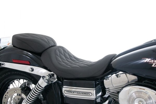 Mustang Wide Tripper Solo シート　ハーレー　ダイナ Wide Tripper™ Solo for Harley-Davidson FL Touring 1997-2007